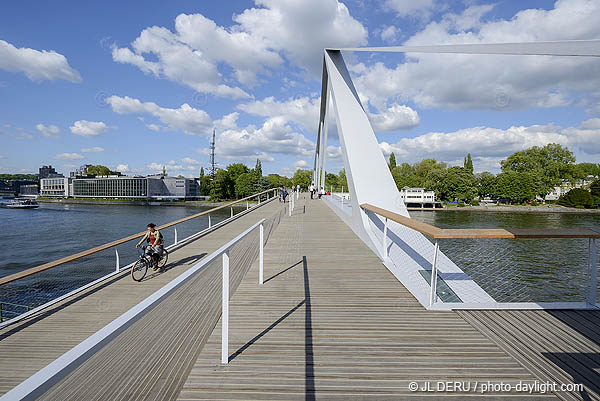 Liège - passerelle sur la Meuse